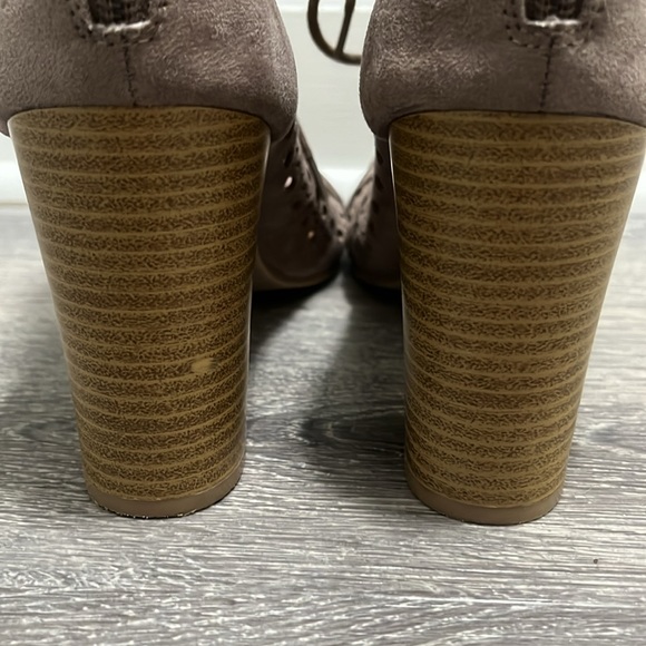 Qupid Faux Suede Lace Up Peep Toe Ankle Bootie Laser Cut 3 inch Block Heel Taupe - Picture 8 of 17